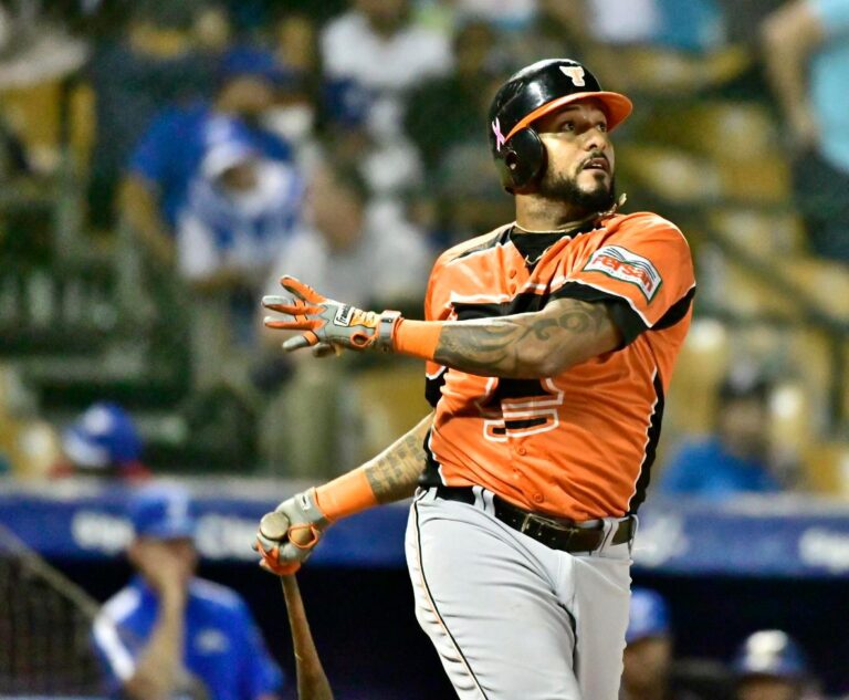 Toros cambian a Jordany Valdespin a los Gigantes del Cibao