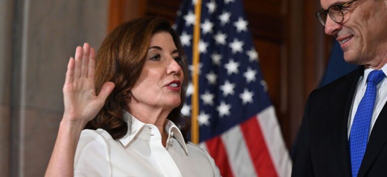 Kathy Hochul: Los republicanos “no pertenecen a Nueva York; váyanse a Florida” con Trump
