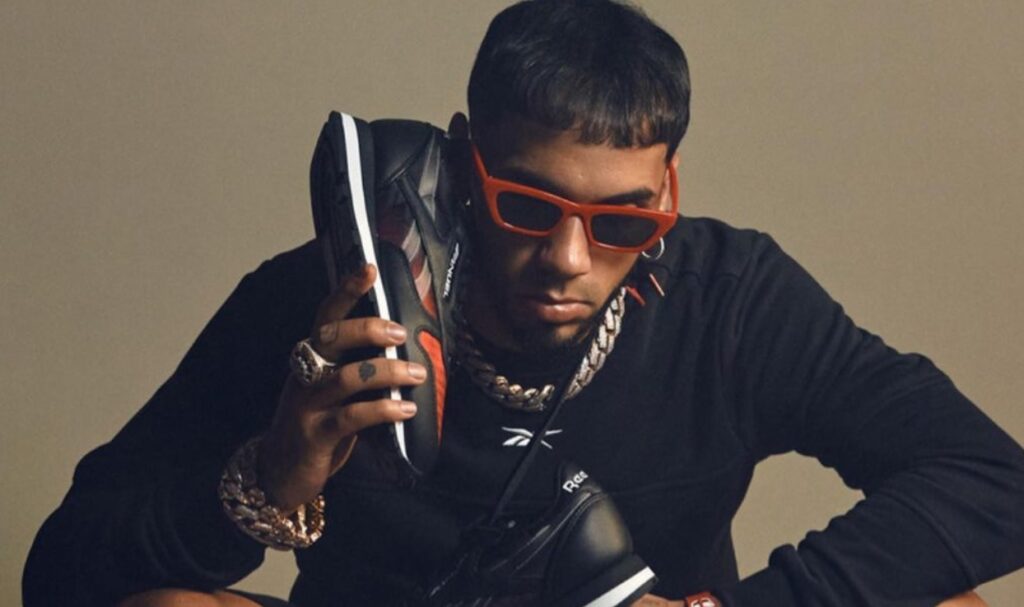 Anuel AA anuncia colaboración con Reebok