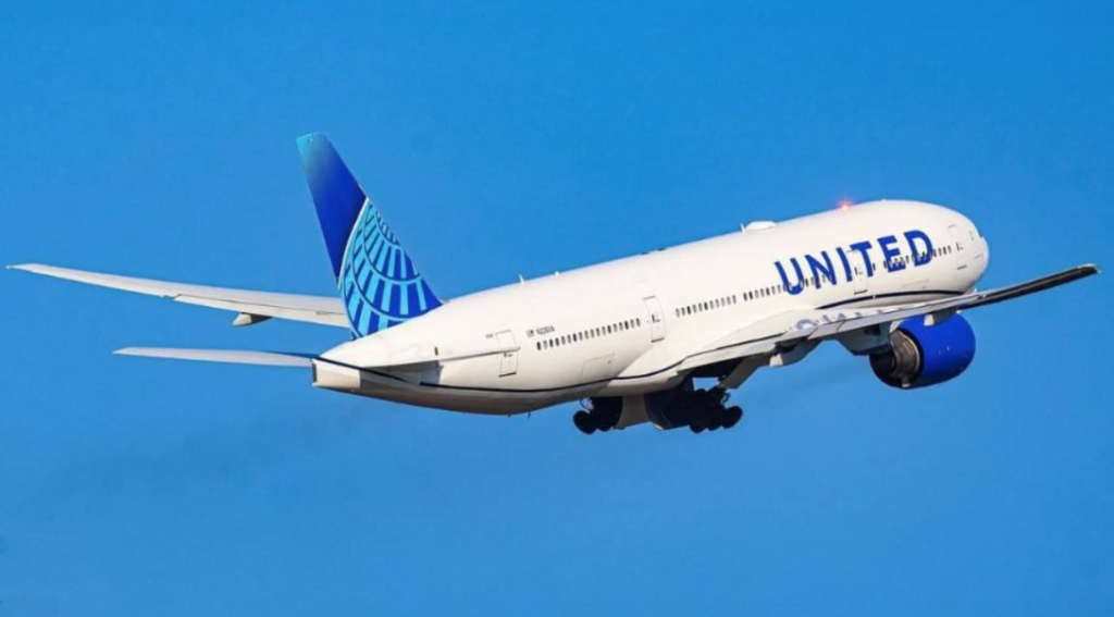 Tras dos horas de vuelo, avión de United regresa a EE. UU. porque el piloto olvidó su pasaporte