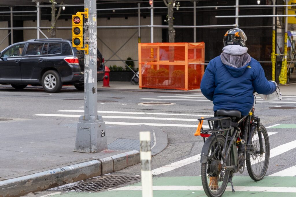 El NYC DOT PRESENTA NUEVOS SEMÁFOROS PARA BICICLETAS