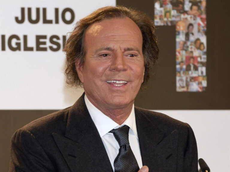 Fiscalía de España archiva denuncia contra Julio Iglesias por «falta de competencia»